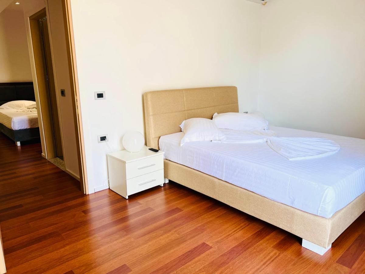 3B Suites Boutique Hotel Саранда Экстерьер фото